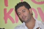 Yuvraj Singh at the launch of Shailendra Singh_s new book in Mumbai on 4th March 2013 (109).JPG